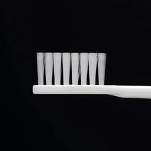 Load image into Gallery viewer, CLINICA ADVANTAGE Toothbrush, 4 Rows, Compact, Regular, 1 piece, Dental Care
