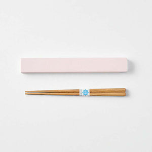 Chopstick box set chiaro Chiaro chopsticks/chopstick box set made in Japan Light pink (Chopstick box) approx. 2.7x19.1x1.2cm, (Chopsticks) approx. 18cm T-36407 (Cutlery My Chopsticks 18cm Lunch Box Women)