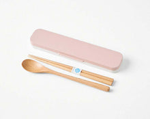 将图片加载到图库查看器，Cutlery Set mayu Mayu Wooden Chopsticks and Spoon Set Pink (Chopsticks and Spoon) Approx. 18cm T-36409 (Cutlery Spoon Set My Chopsticks Chopstick Box 18cm Lunch Box Women)
