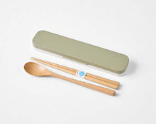 将图片加载到图库查看器，Cutlery Set mayu Mayu Wooden Chopsticks and Spoon Set Light Khaki (Chopsticks and Spoon) Approx. 18cm T-36411 (Cutlery Spoon Set My Chopsticks Chopstick Box 18cm Lunch Box Women)
